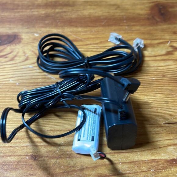 AT&T BL102 Cordless Phone for Home With Answering Machine, Call Blocking, - Picture 6 of 6